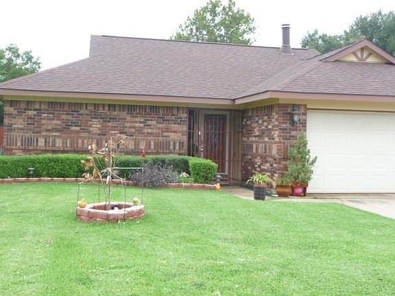 3rd image of 3005 Country Creek Ln
