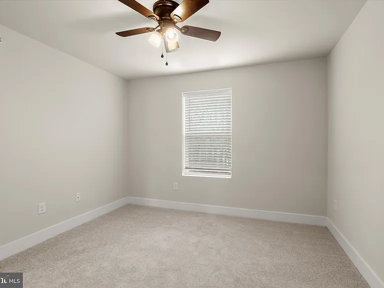 304 Sweetbay Rd — Photo 33