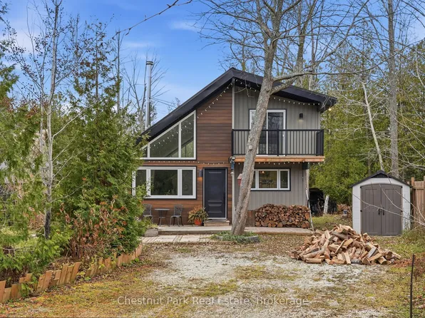 324 Bryant St, South Bruce Peninsula, ON N0H 2T0