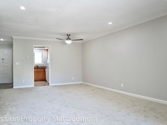 4th image of 1168 N Abbott Ave