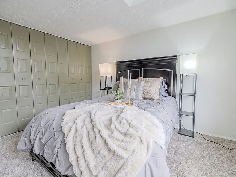 2073 Raintree Pl — Photo 16