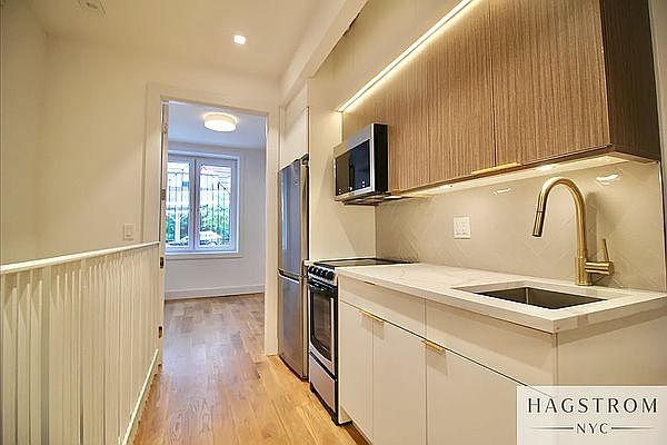 1st image of 223 E 96th St #1R
