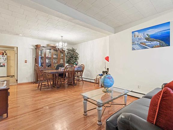 2nd image of 1547 10th St