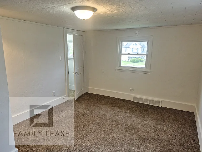 806 Morton St — Photo 25