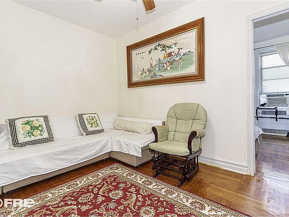 5th image of 909 E 29th St APT 2F