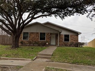 7319 Chinaberry Rd, Dallas, TX 75249