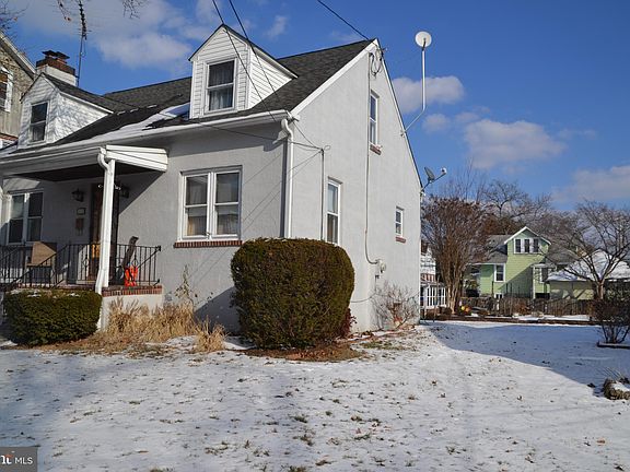 5th image of 31 Hirst Ave