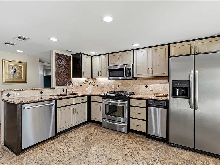 25207 Lake View Dr — Photo 11