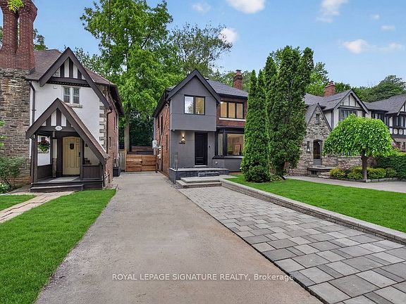 2nd image of 217 Chaplin Cres