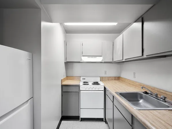 2500 Brownsville Road, 2500 Brownsville Rd APT 2, Pittsburgh, PA 15210