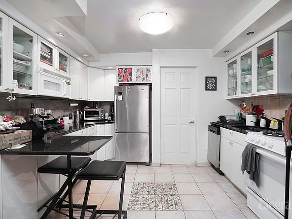 5th image of 44 W 85th St APT 5A