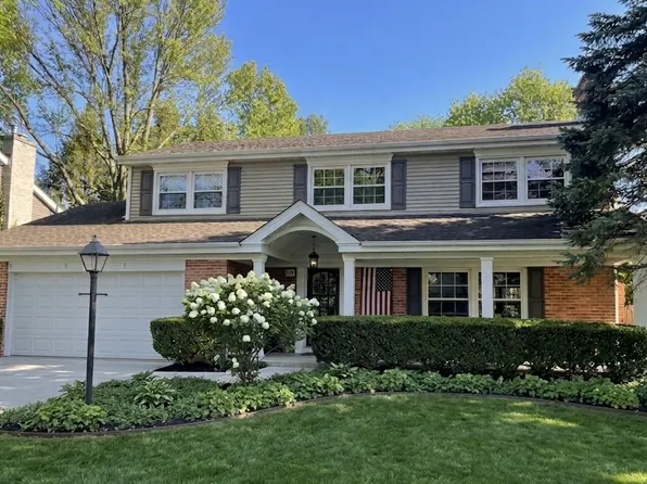 909 E Rockwell St, Arlington Heights, IL 60005