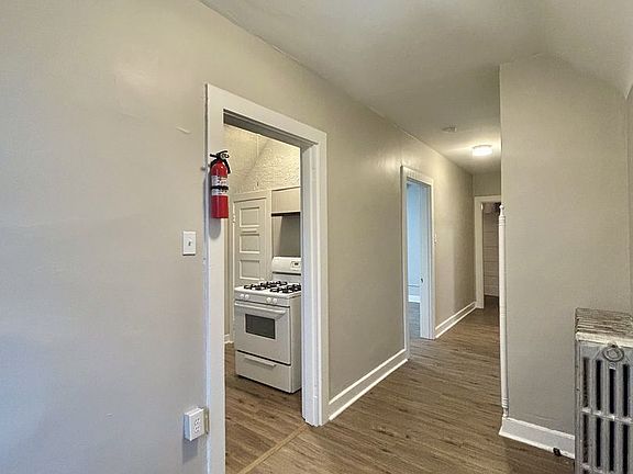 5th image of 2308 Highland Ave #3