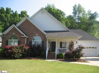 10 Oakmont Ct, Simpsonville, SC 29681
