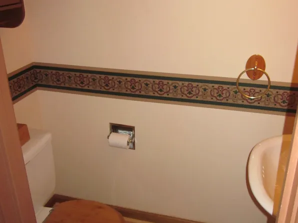 258 Cedar Ct, Baldwinsville, NY 13027