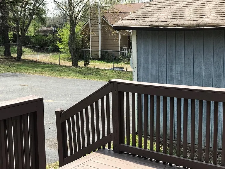 125 Kristen Ct — Photo 5