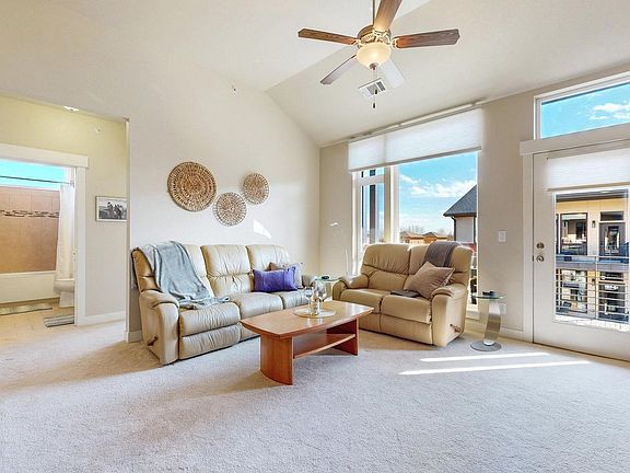 4th image of 2715 Iowa Dr #307