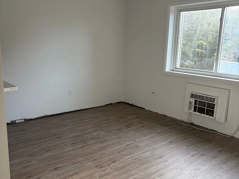 131-133 S 48th St — Photo 30
