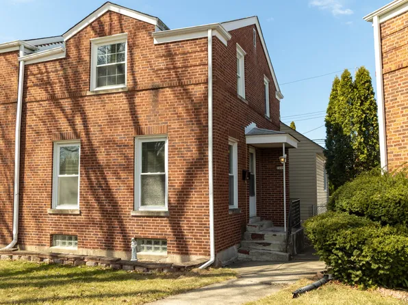 7228 W Balmoral Ave, Chicago, IL 60656