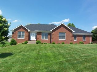 102 Warrington Dr, Bardstown, KY 40004