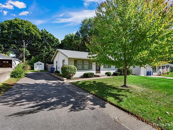 3rd image of 323 River Dr