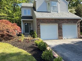 1023 Oak Knoll Dr, Harrisburg, PA 17111