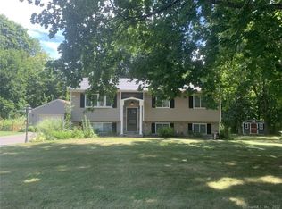 154 Old Farms Rd, Durham, CT 06422