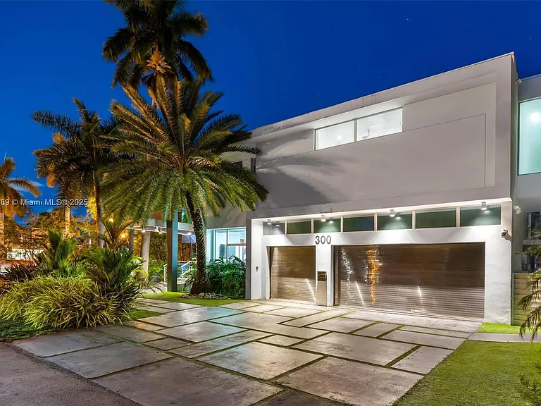 300 Royal Plaza Dr — Photo 4