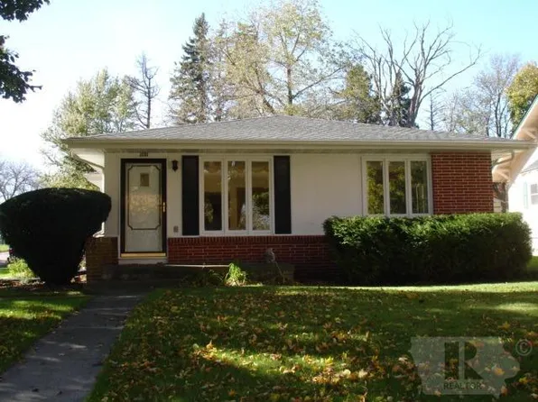 401 Stuart St, Wall Lake, IA 51466