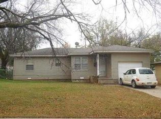 1032 Hickory Ln, Midwest City, OK 73110