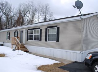 424 Worthington Dr, Oxford, MI 48371