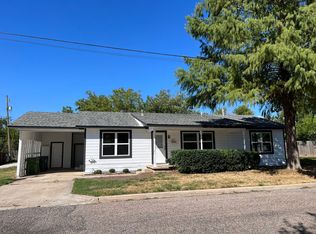 403 1st St, Whitesboro, TX 76273