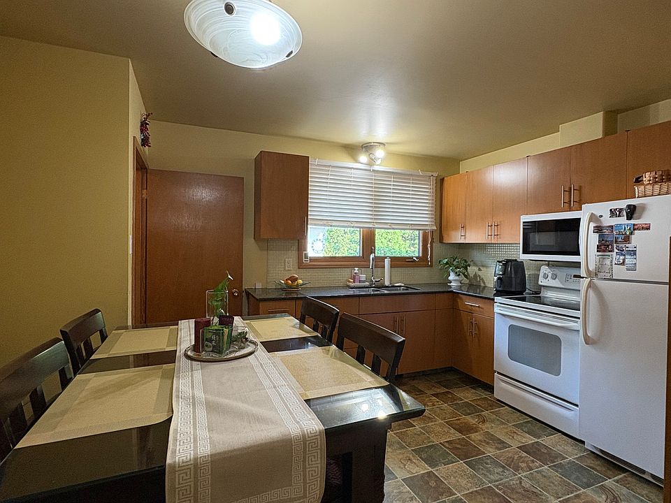 1st image of 1100 Betournay St