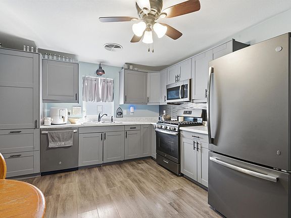 3rd image of 708 3rd St SE