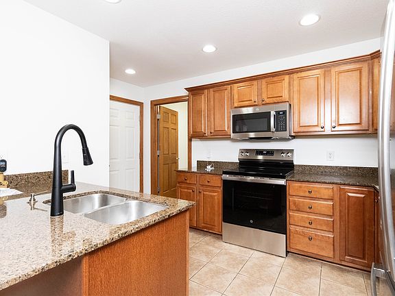 4th image of 126 SW 36th Ln