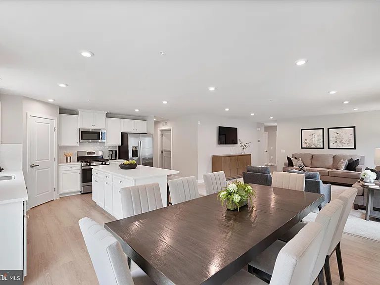 4771 Naples Ave — Photo 12