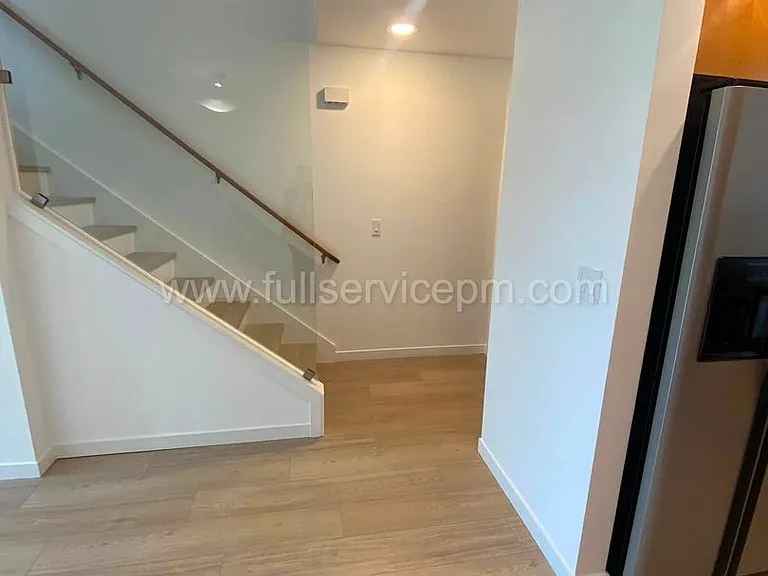 210 Boston St #B — Photo 15
