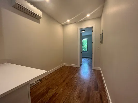 Rented by Yup Realty LLC | media 25