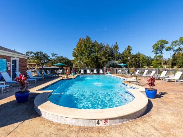 Oceanaire Apartments