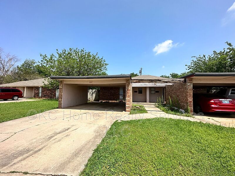 1st image of 907 NW 28th St