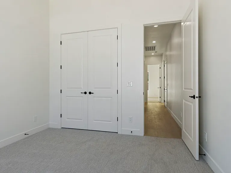 458 N 250 E — Photo 18