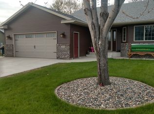 311 Sunset Ct, Albany, MN 56307