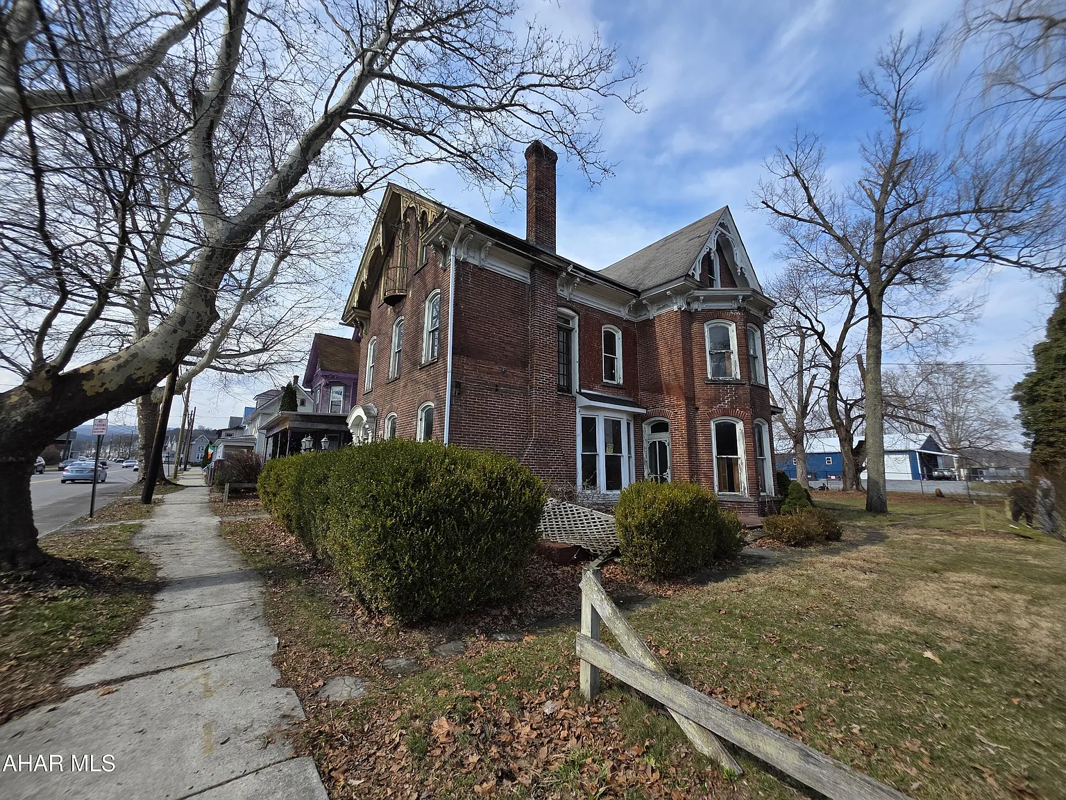 306 W 15th St photo 1
