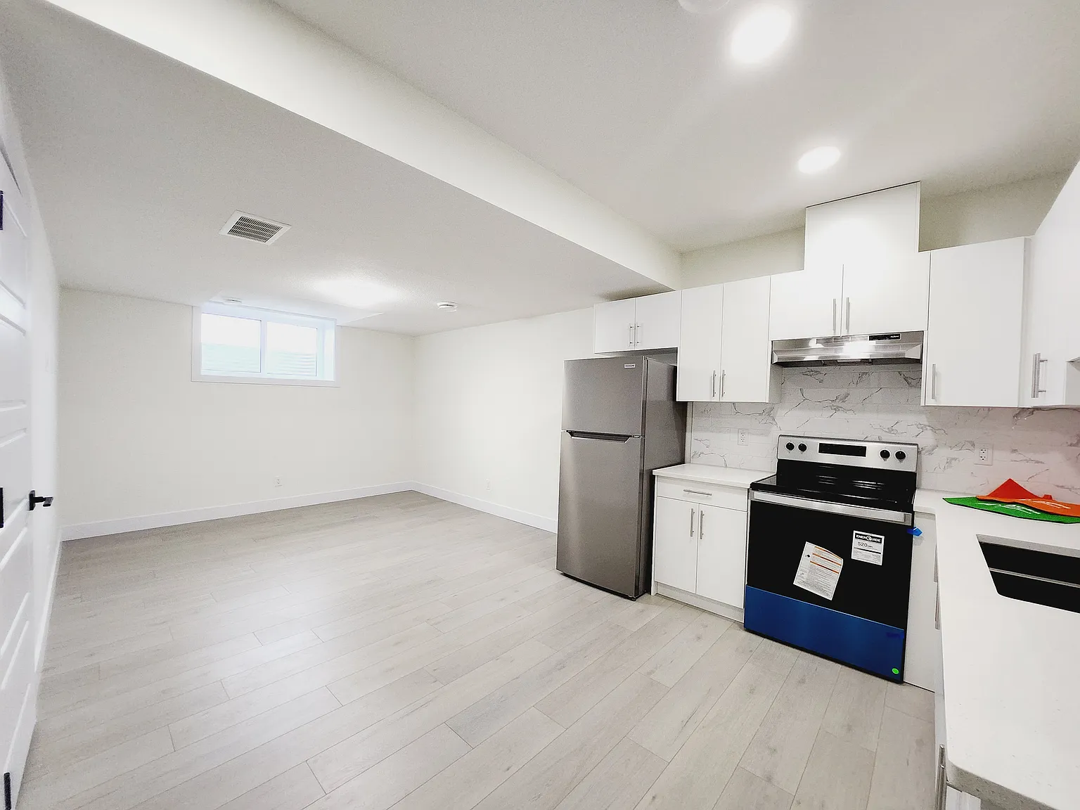 22425 83a Ave NW — Photo 4