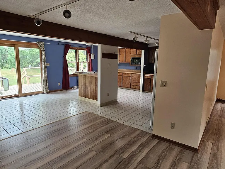 760 Robin Rd — Photo 7