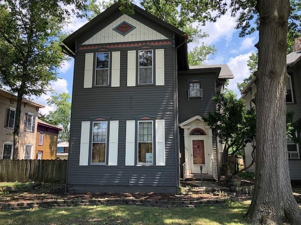 1st image of 818 S Center St