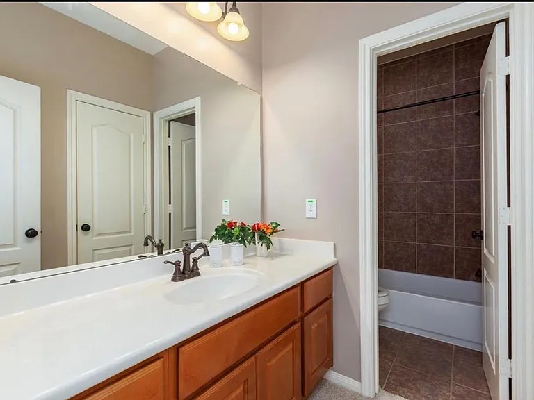 2207 Bayou Cove Ln — Photo 22