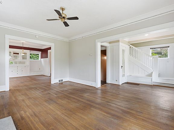 5th image of 3027 NE 11th Ave