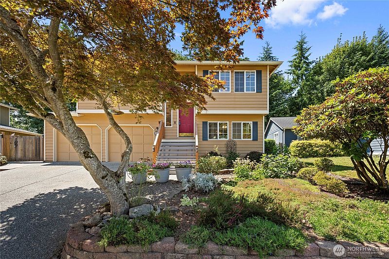 5th image of 928 96th Avenue SE