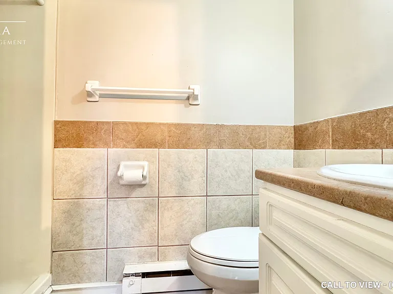 18 Holborn Ct #603 — Photo 8